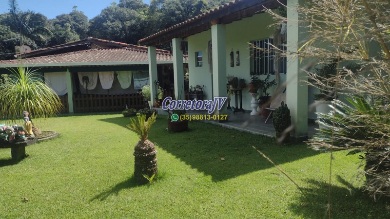 Chácara com piscina, casa, horta, pomar, churrasqueira, campo de futebol | Extrema - MG | código 1176