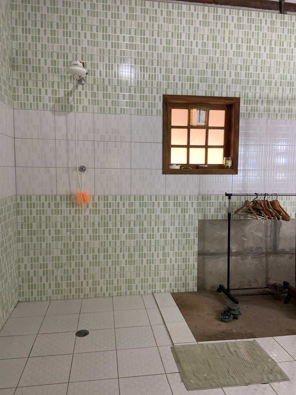 Chácara com 3 suítes, pomar, área gourmet em Extrema MG cód. 1177