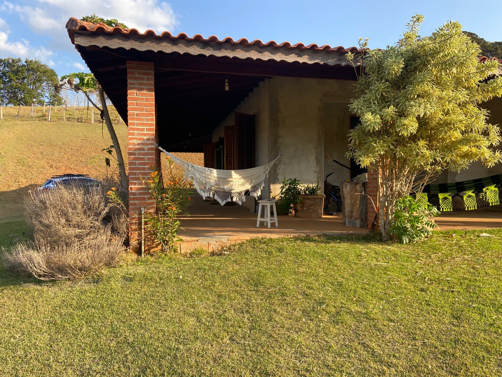 Chácara com 3 suítes, pomar, área gourmet em Extrema MG cód. 1177