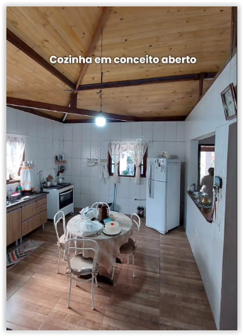 Chácara com Casa em Extrema/MG, 1.500m², 3 dormitórios (1 suíte), 2 lagos, garagem p/ 8 carros. Cod. 1180