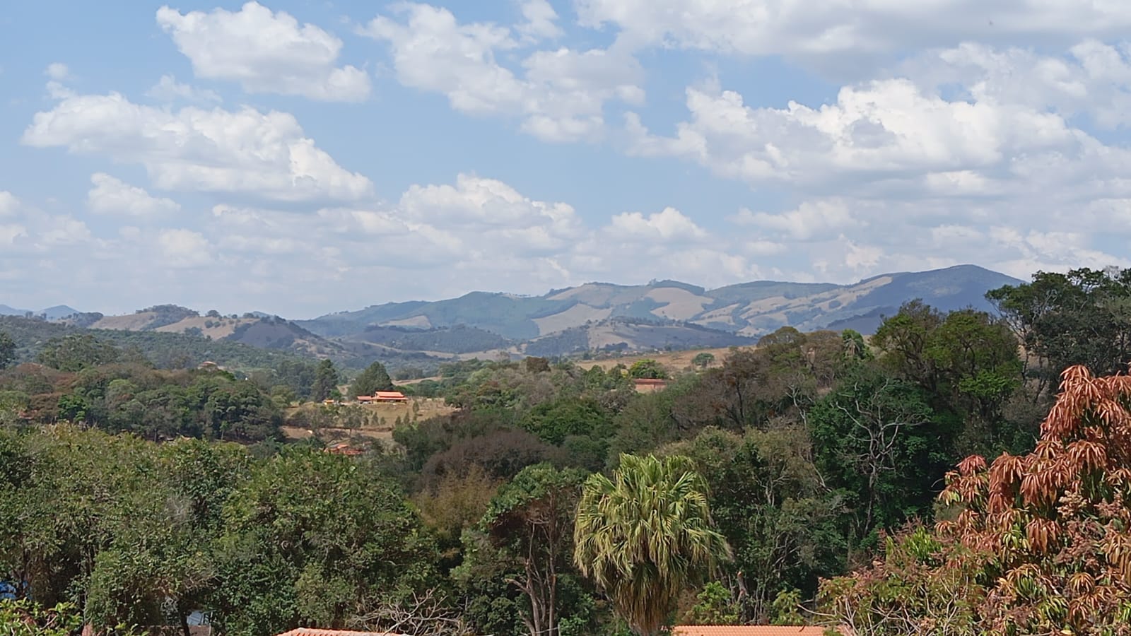 Terreno 2.000m² em Extrema-MG – Vista Montanhas e Água tratada da Copasa cod 1183
