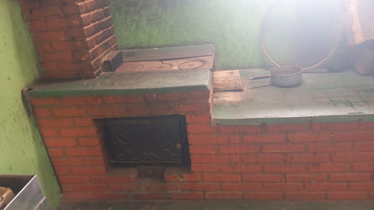 Chácara à venda , 2.750m², 4 quartos (1 suíte), área gourmet, pomar, lago para pesca e vista para montanha cod 1184