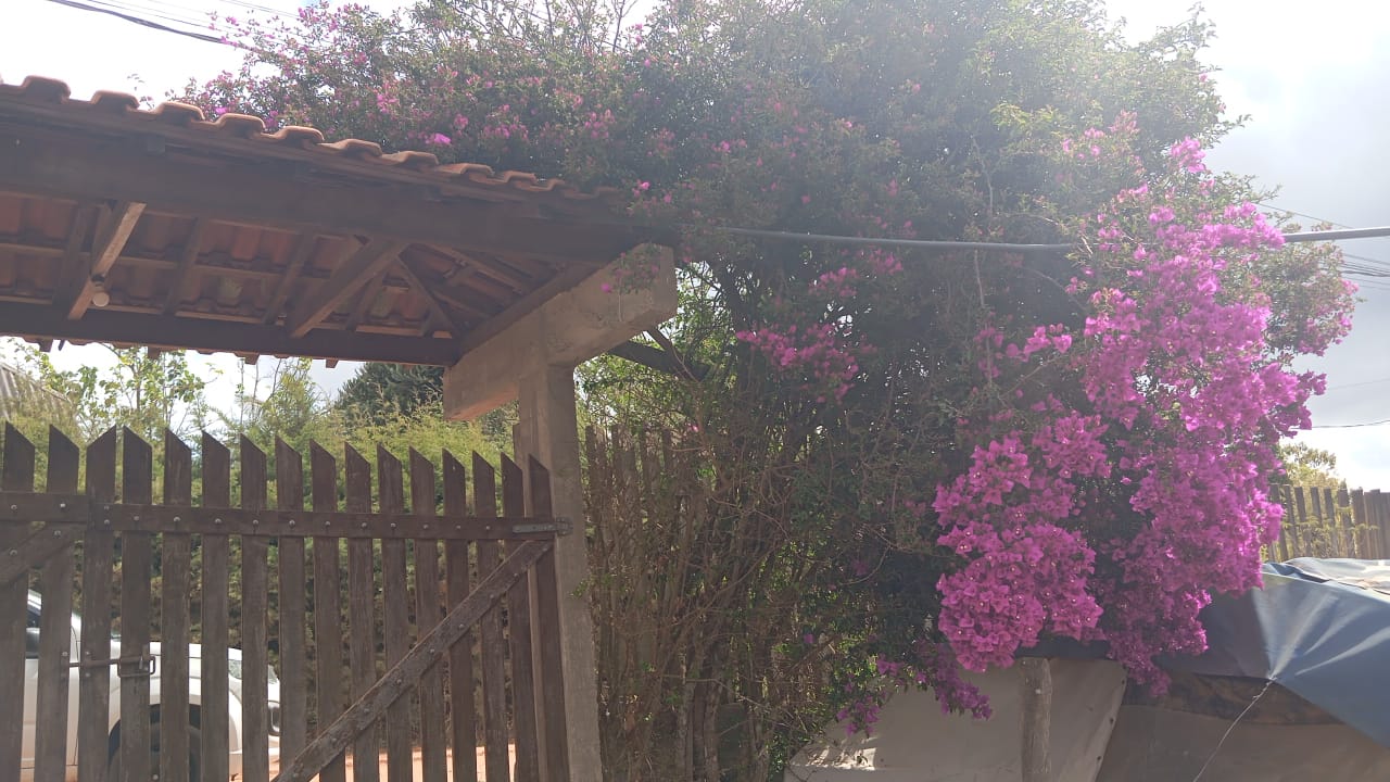 Chácara à venda , 2.750m², 4 quartos (1 suíte), área gourmet, pomar, lago para pesca e vista para montanha cod 1184