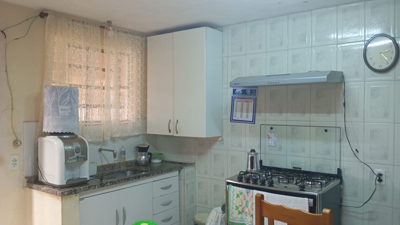 Chácara à venda , 2.750m², 4 quartos (1 suíte), área gourmet, pomar, lago para pesca e vista para montanha cod 1184