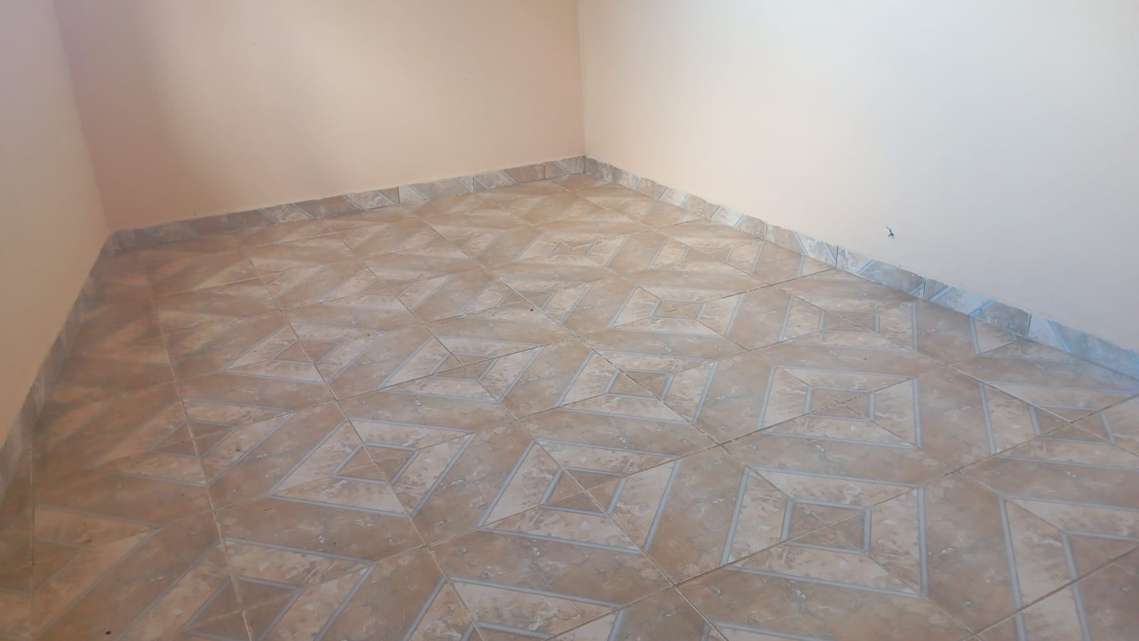 Chácara com salão de 70m², churrasqueira, pomar e campo – lazer completo cod.1185