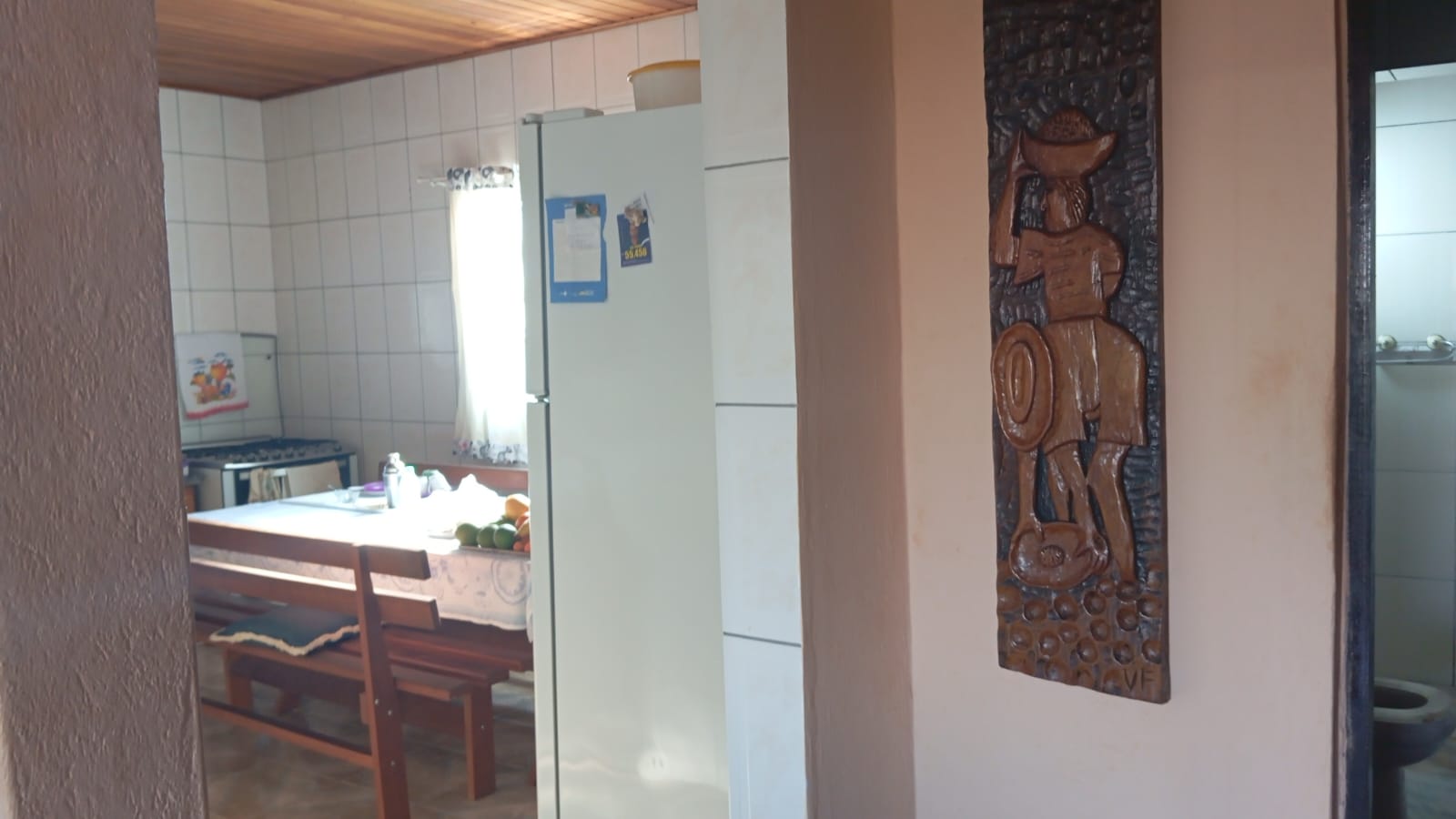 Chácara com salão de 70m², churrasqueira, pomar e campo – lazer completo cod.1185