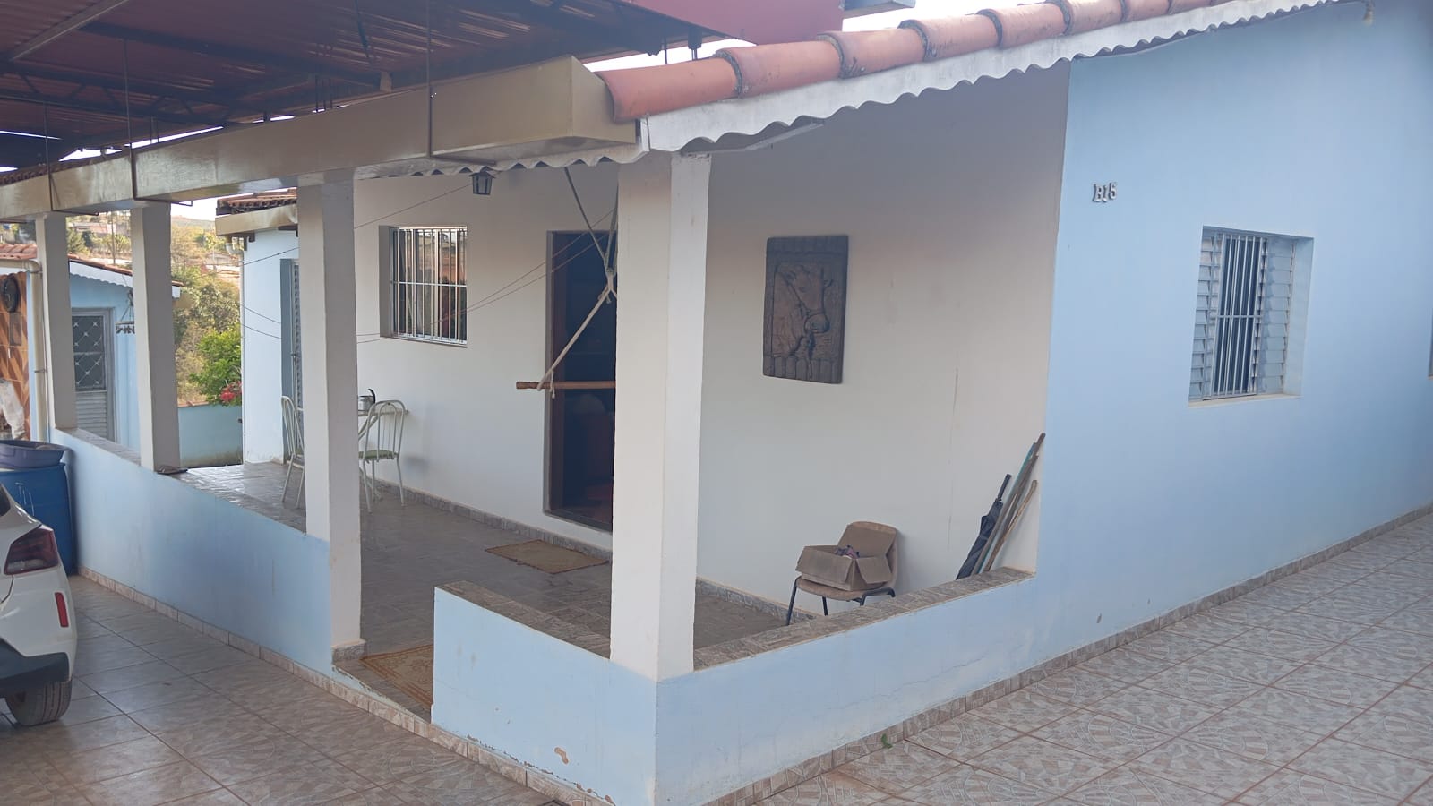 Chácara com salão de 70m², churrasqueira, pomar e campo – lazer completo cod.1185