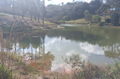 Oportunidade: Terreno 2.300m² em área tranquila e valorizada local Munhoz MG1188