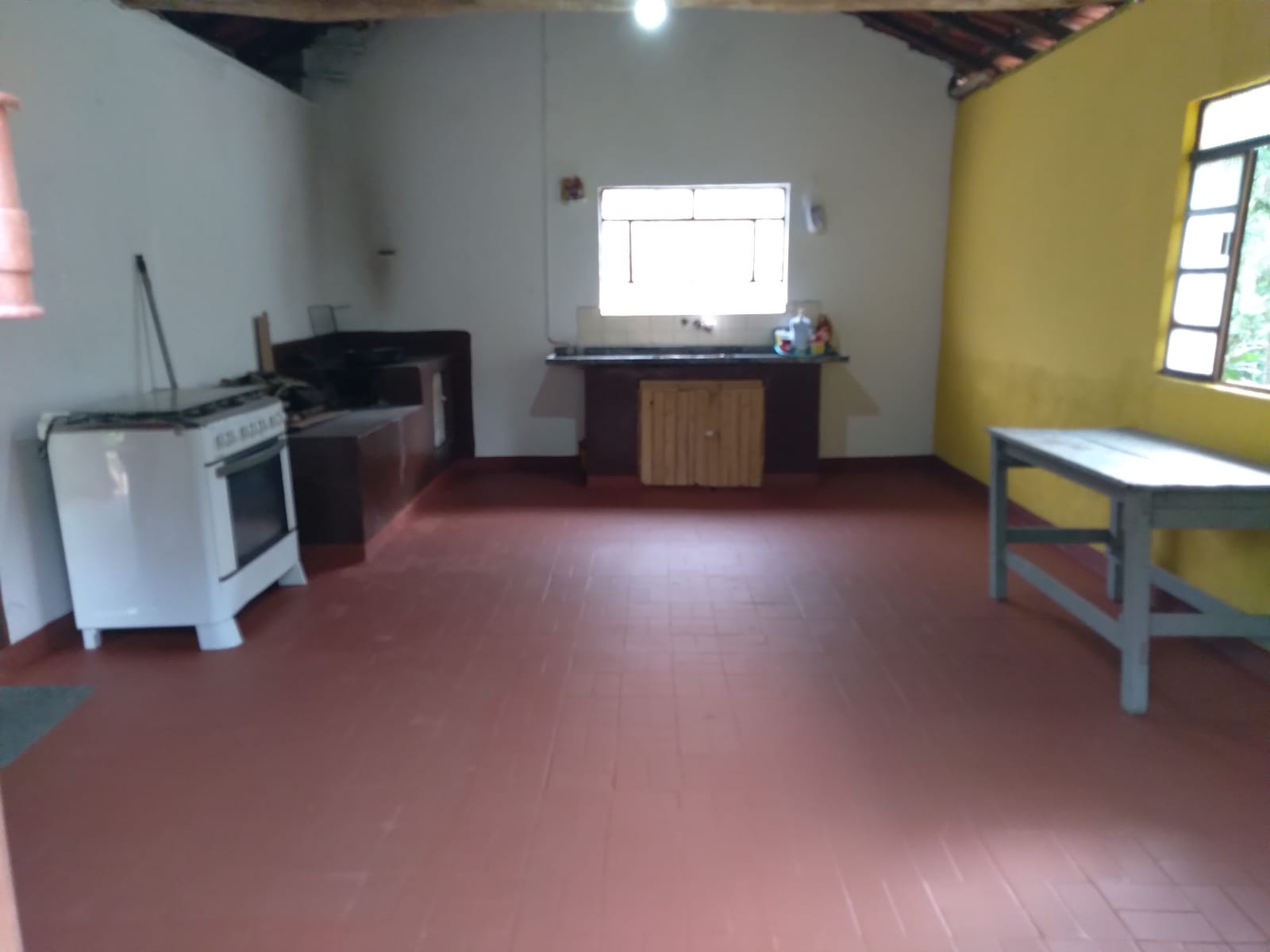 Chácara Charmosa com Lago e Casa de Fazenda em Meio às Araucárias – 4.000m cod 1194