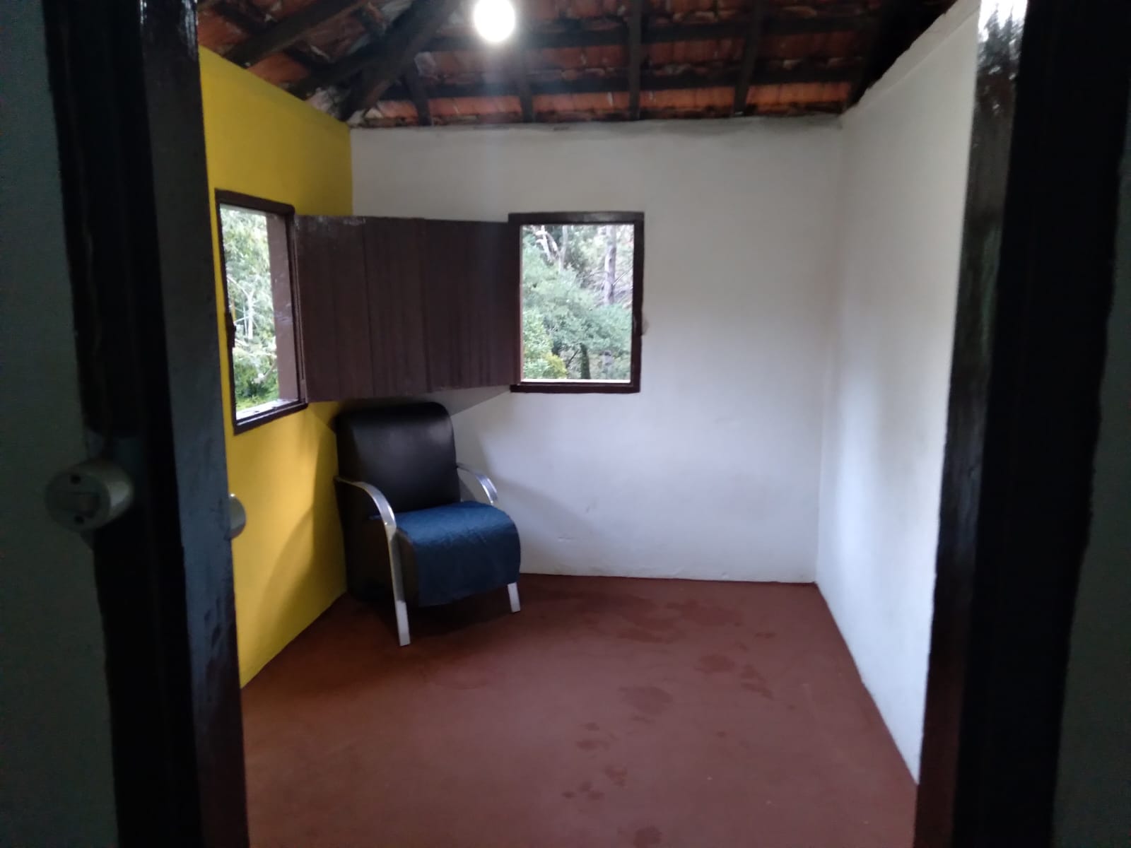 Chácara Charmosa com Lago e Casa de Fazenda em Meio às Araucárias – 4.000m cod 1194