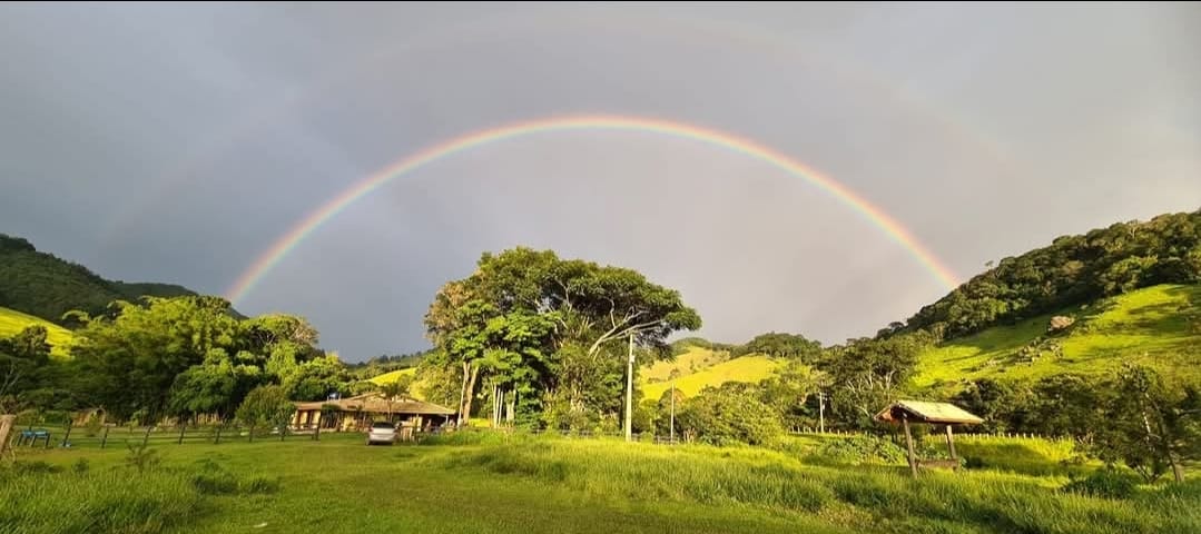 Sítio com Casa, Pomar e Estrutura Completa para Animais – Joanópolis-SP cod. 1200