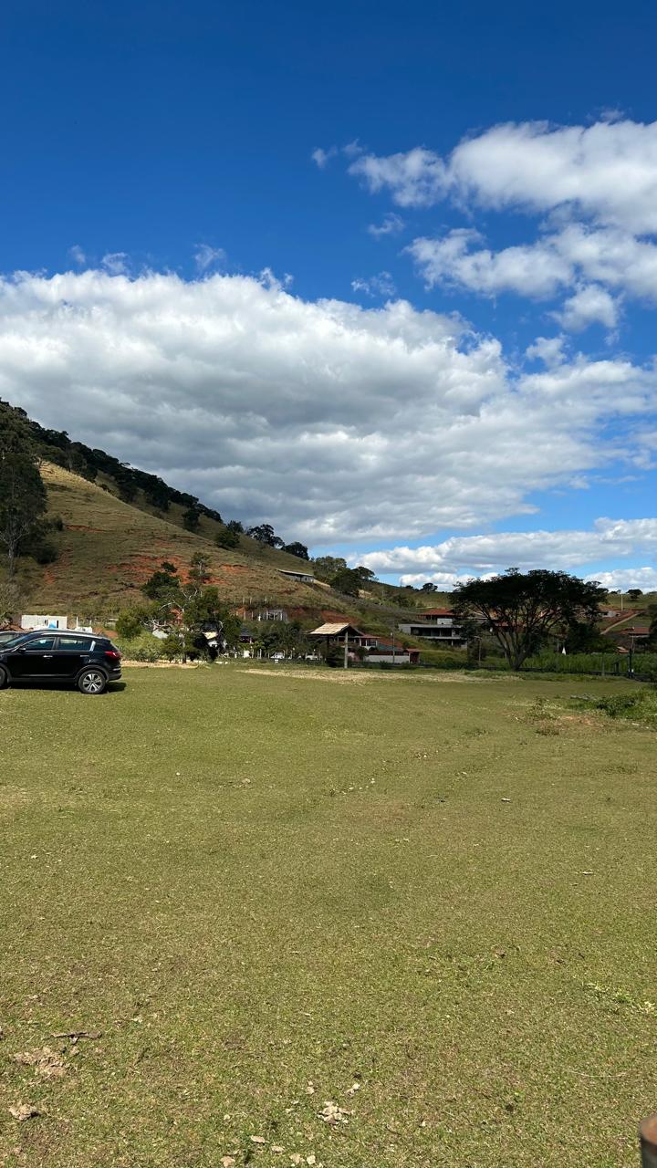 Sítio com Casa, Pomar e Estrutura Completa para Animais – Joanópolis-SP cod. 1200