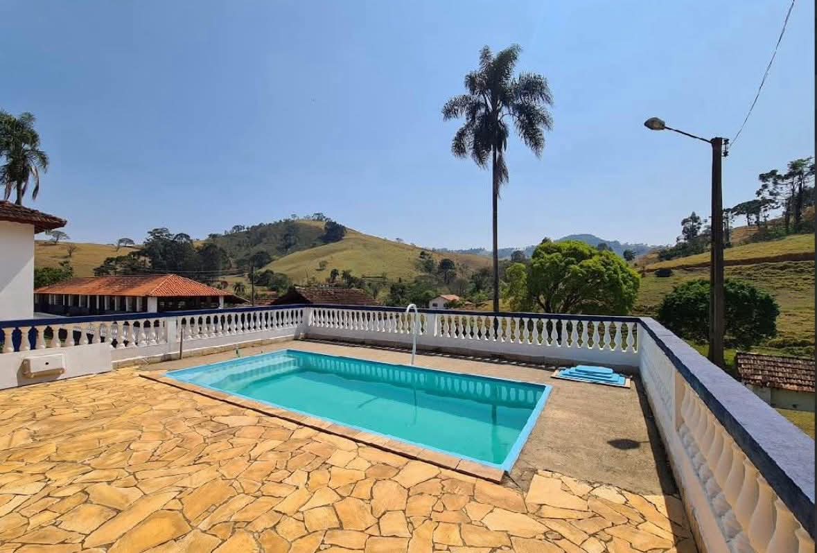 Sítio à Venda em Camanducaia, Divisa com Extrema – 13 Alqueires com Lago e Nascentes cod.1206