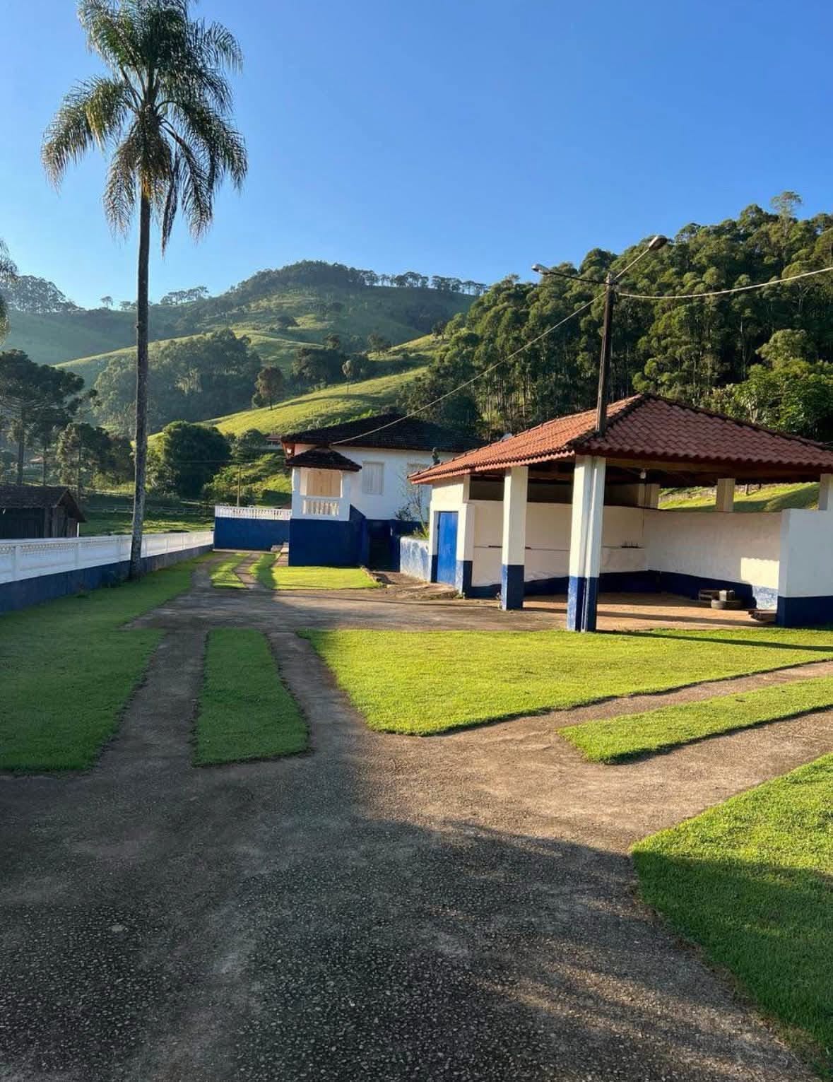 Sítio à Venda em Camanducaia, Divisa com Extrema – 13 Alqueires com Lago e Nascentes cod.1206
