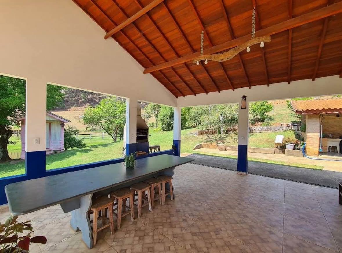Sítio à Venda em Camanducaia, Divisa com Extrema – 13 Alqueires com Lago e Nascentes cod.1206