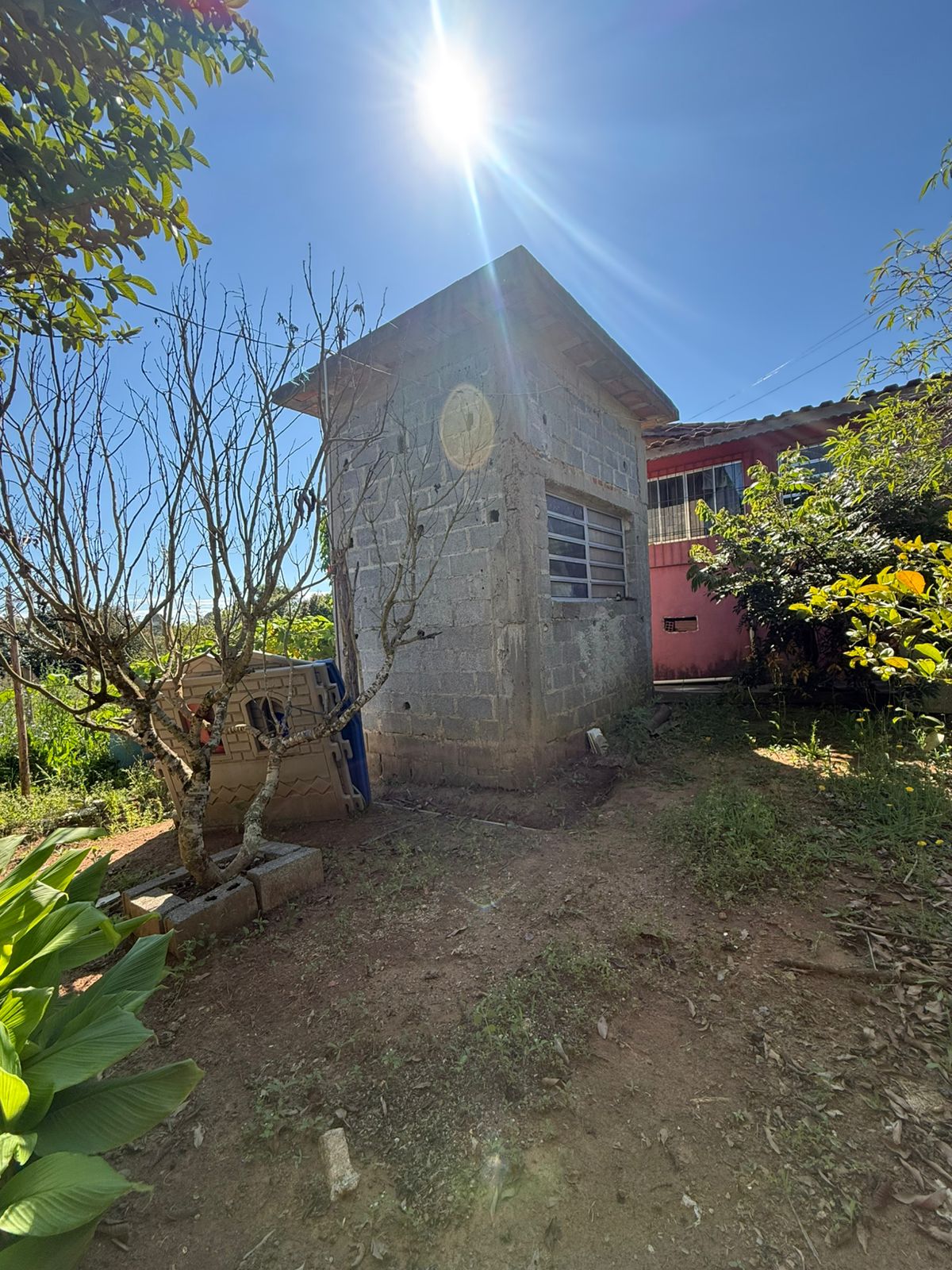 Chácara com Casa: Espaçosa e Adaptável em Munhoz - MG Cod.1220