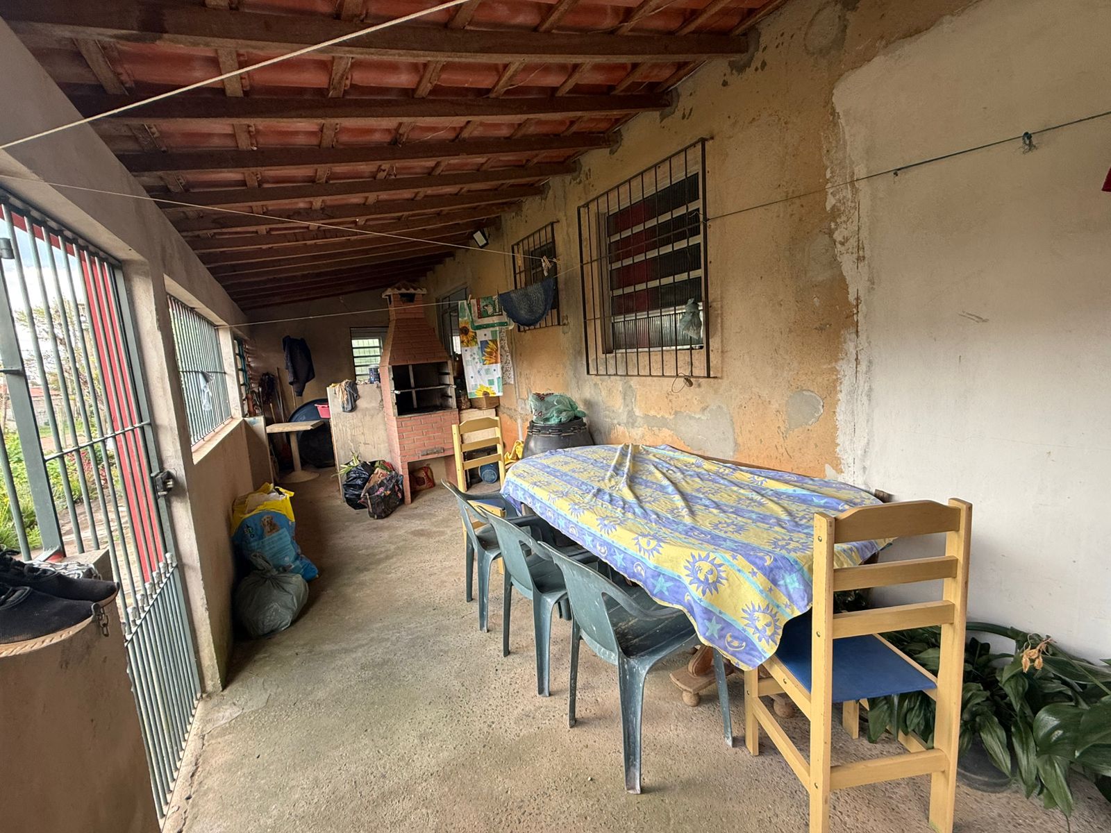 Chácara com Casa: Espaçosa e Adaptável em Munhoz - MG Cod.1220