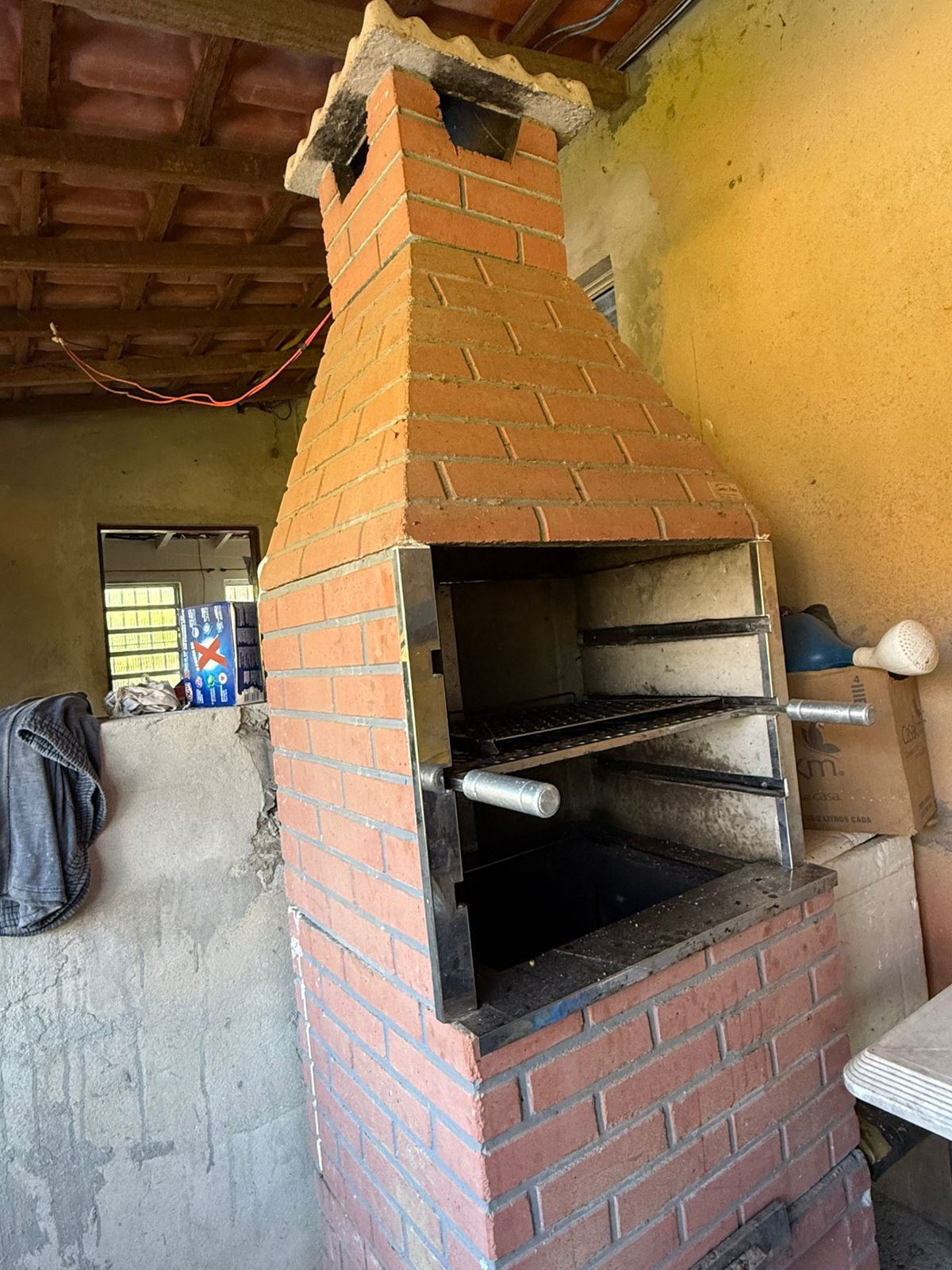 Chácara com Casa: Espaçosa e Adaptável em Munhoz - MG Cod.1220