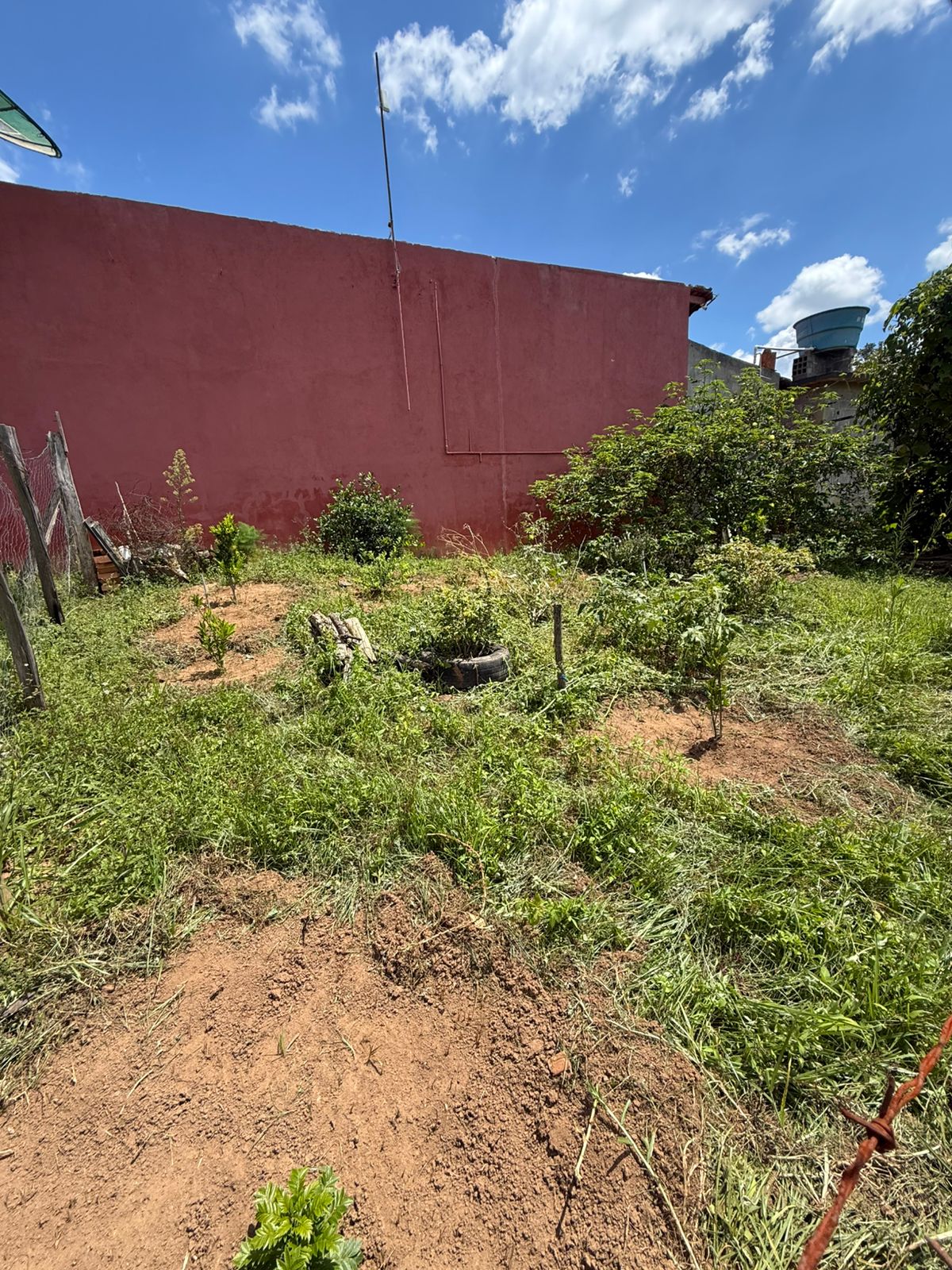 Chácara com Casa: Espaçosa e Adaptável em Munhoz - MG Cod.1220