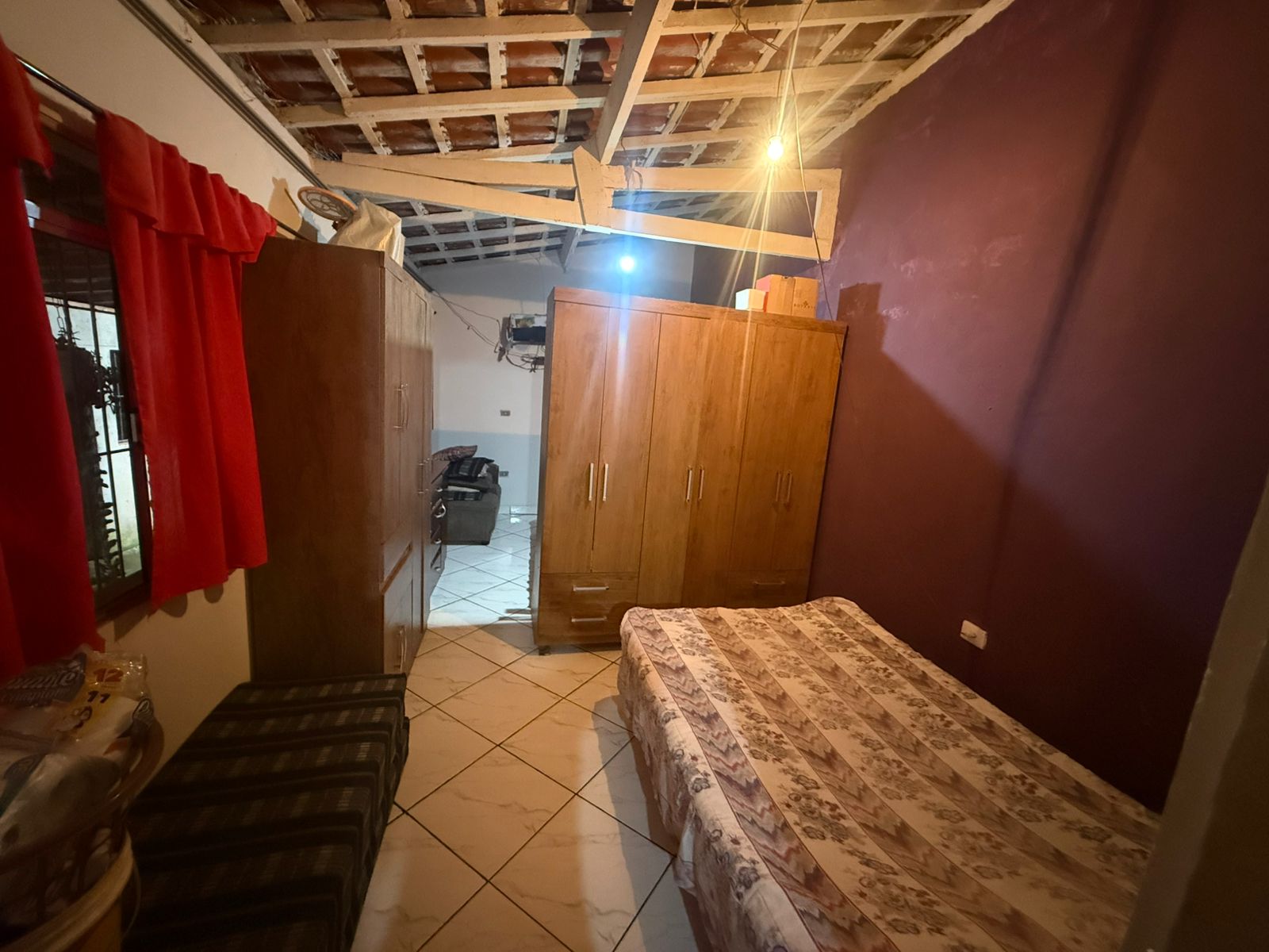 Chácara com Casa: Espaçosa e Adaptável em Munhoz - MG Cod.1220