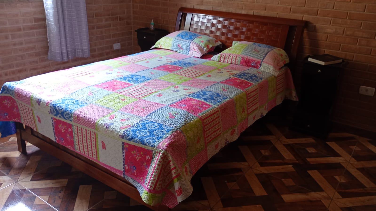 Chácara de Alto Padrão com Nascente em Extrema-MG. Casa com 4 quartos (1suite) cod.1227