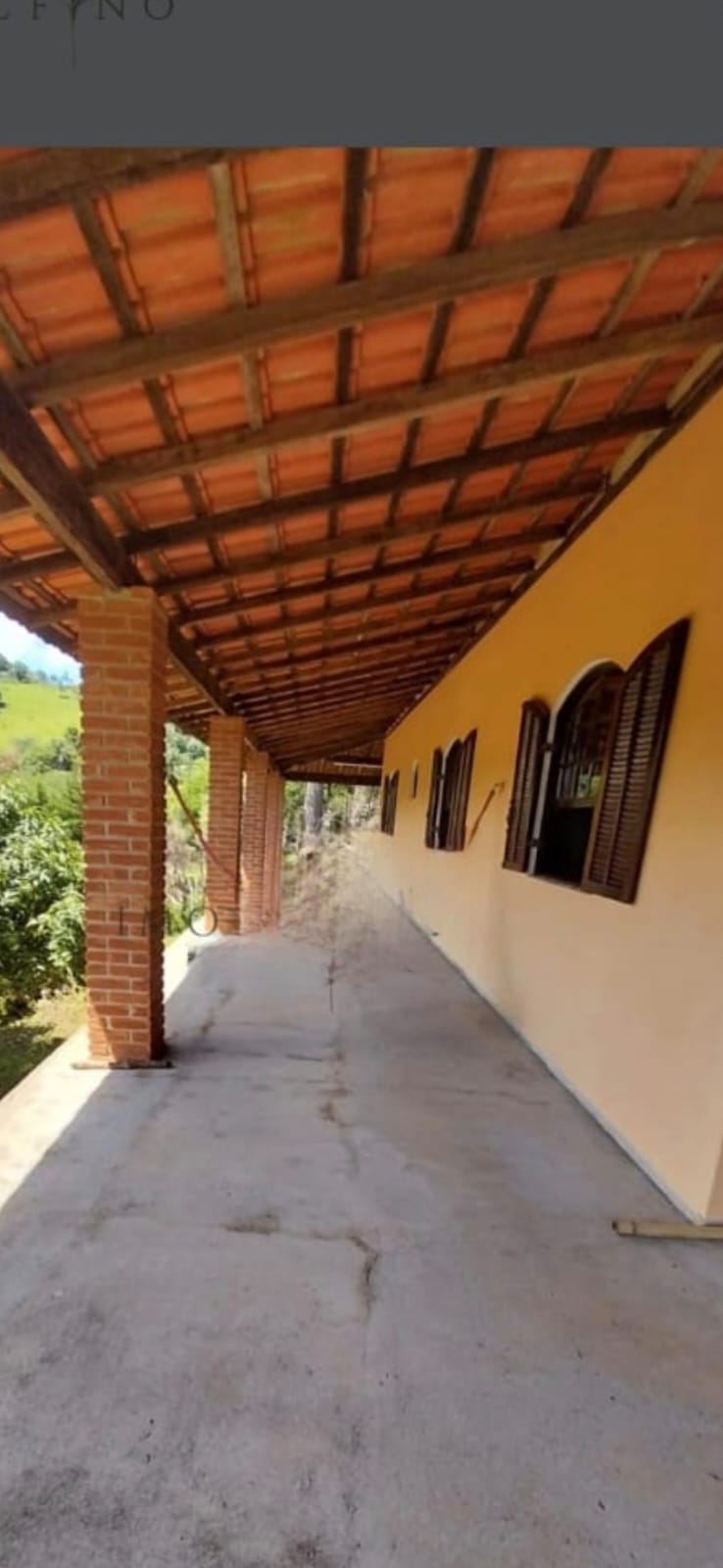 Chácara de 2.000m² com Casa Avarandada e Pomar Formado! Em Extrema-MG cod.1229