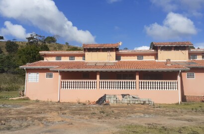 Sítio de Alto Padrão em Munhoz/MG - 100% Asfaltado e Estruturado cód. 1231