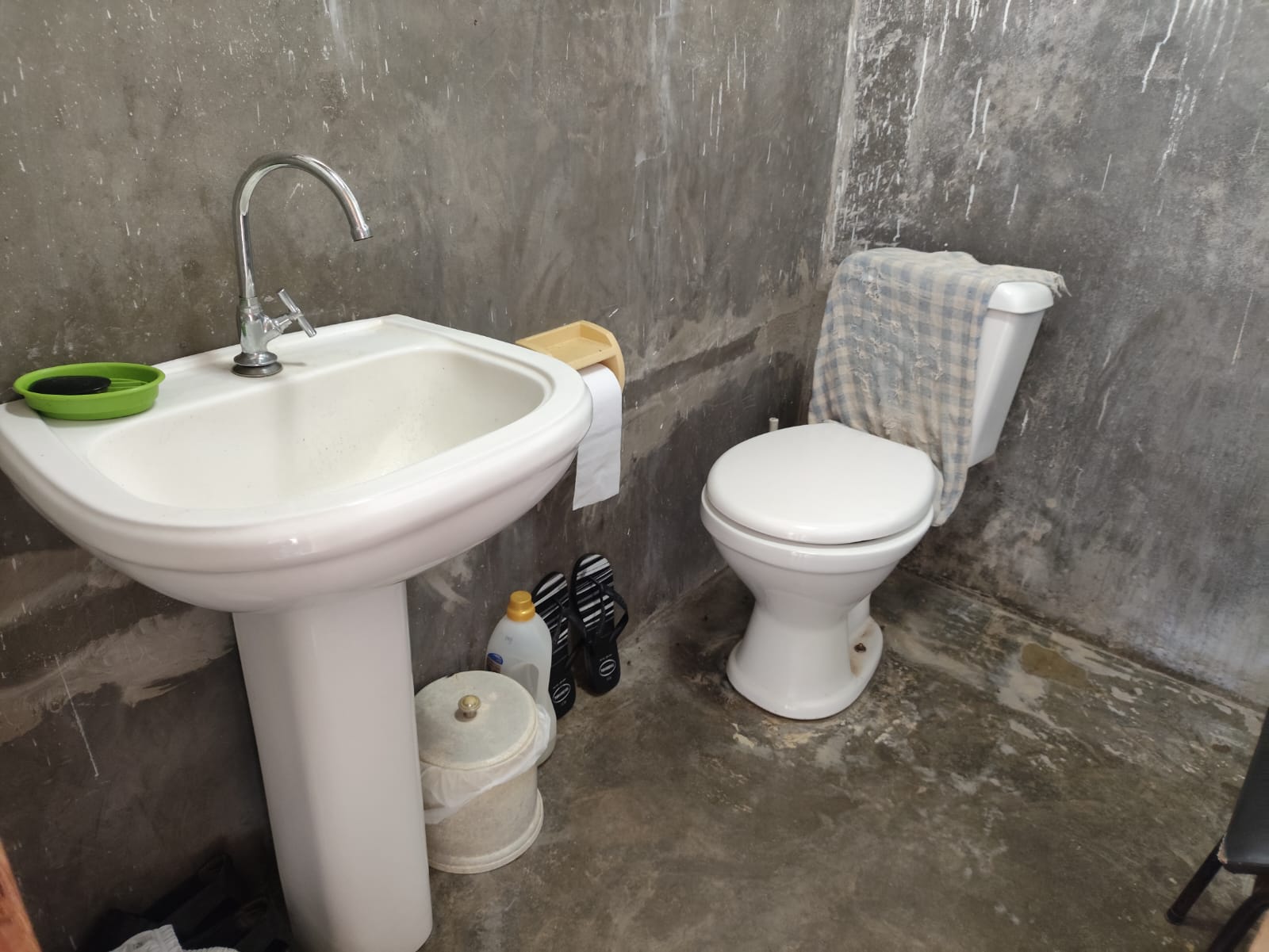 Sítio com casa composta de 2 quartos, sala, cozinha no município de Extrema  cod. 1234