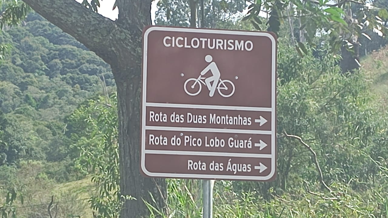 Sítio com casa composta de 2 quartos, sala, cozinha no município de Extrema  cod. 1234