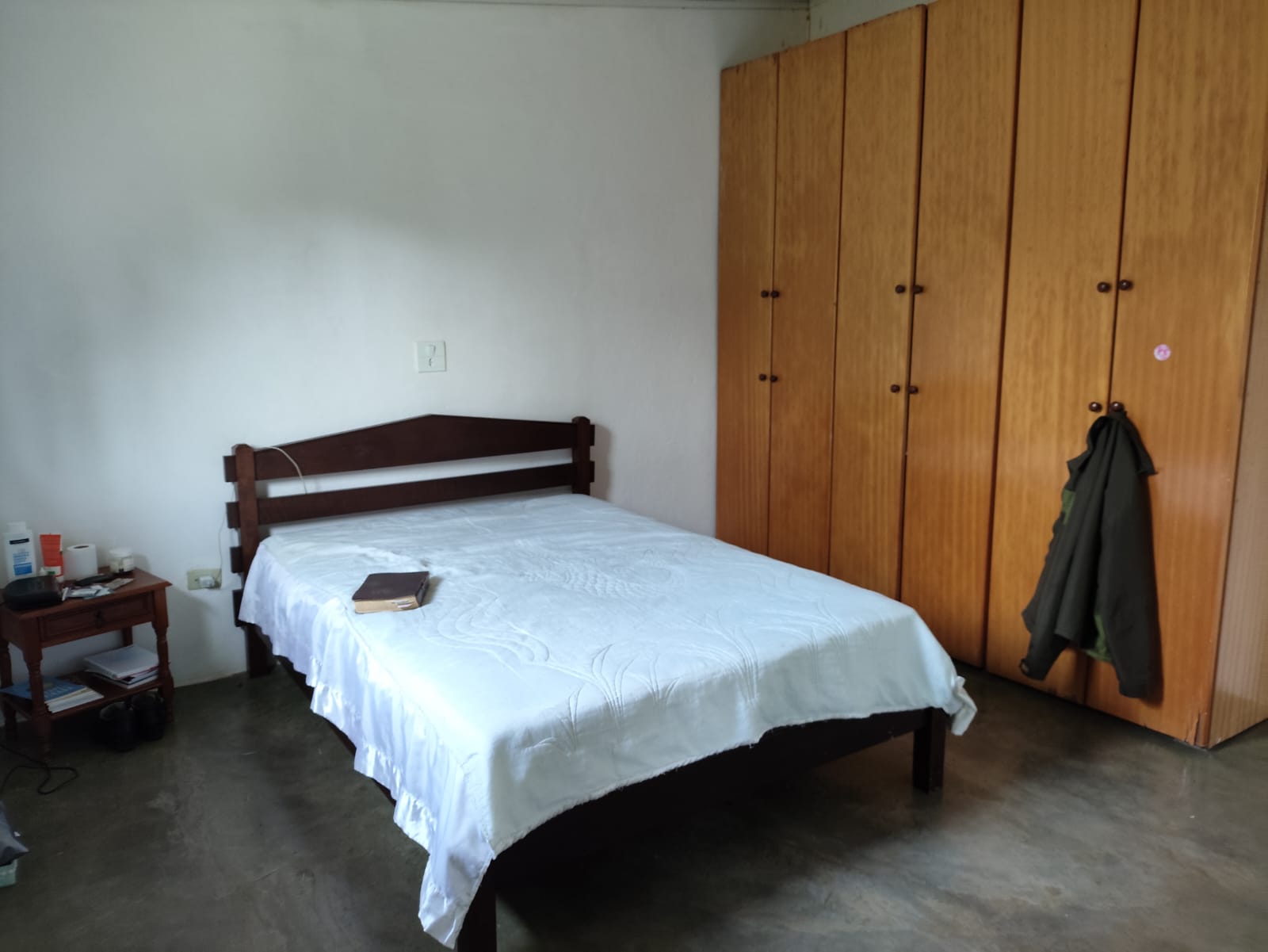 Sítio com casa composta de 2 quartos, sala, cozinha no município de Extrema  cod. 1234