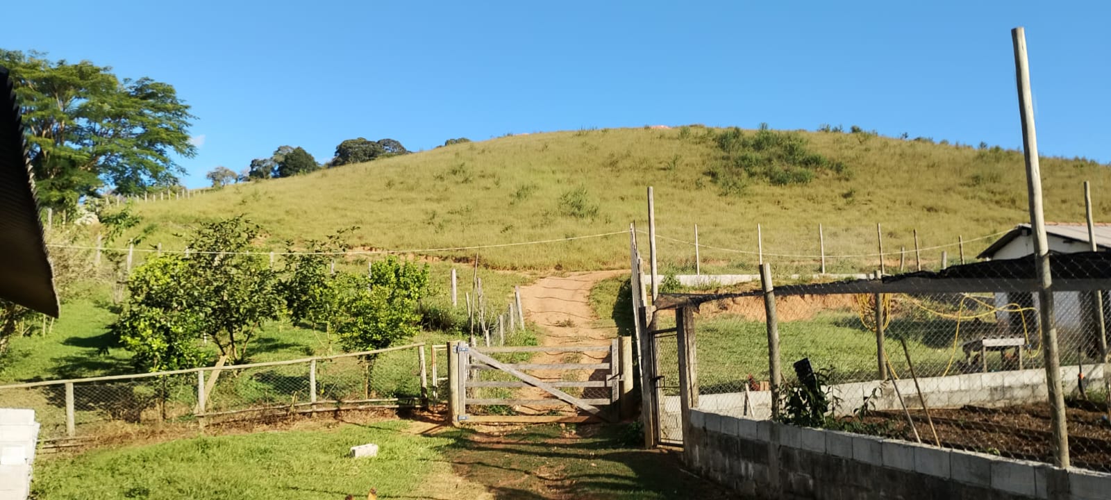 Fazenda de luxo em Extrema MG 6 alqueires e estrutura completa cod.1236