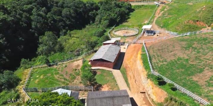 Fazenda de luxo em Extrema MG 6 alqueires e estrutura completa cod.1236