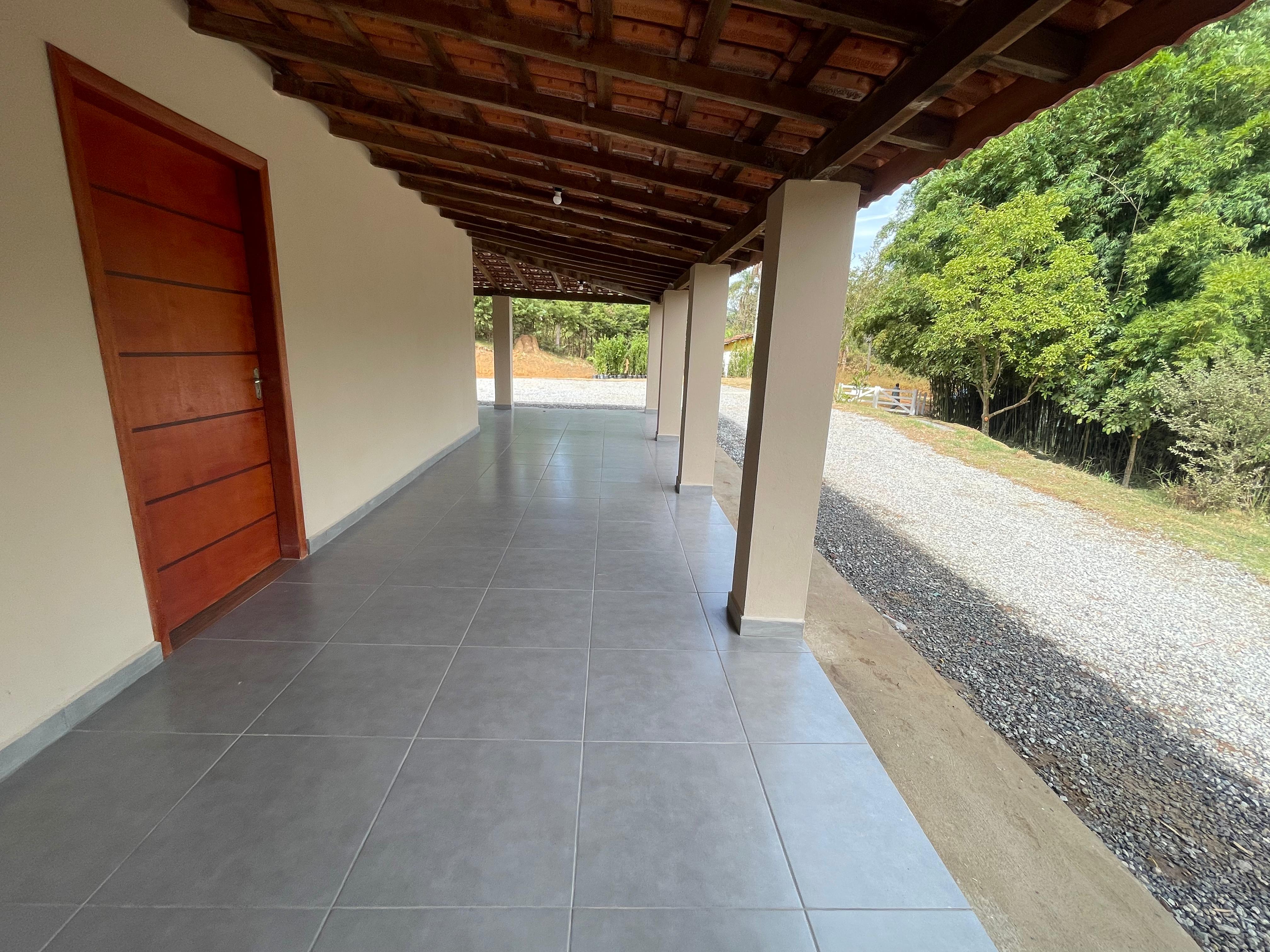 Chácara à venda em Pedra Bela com lago próprio, nascente, córrego e 3.200m² de terreno Cód 1239