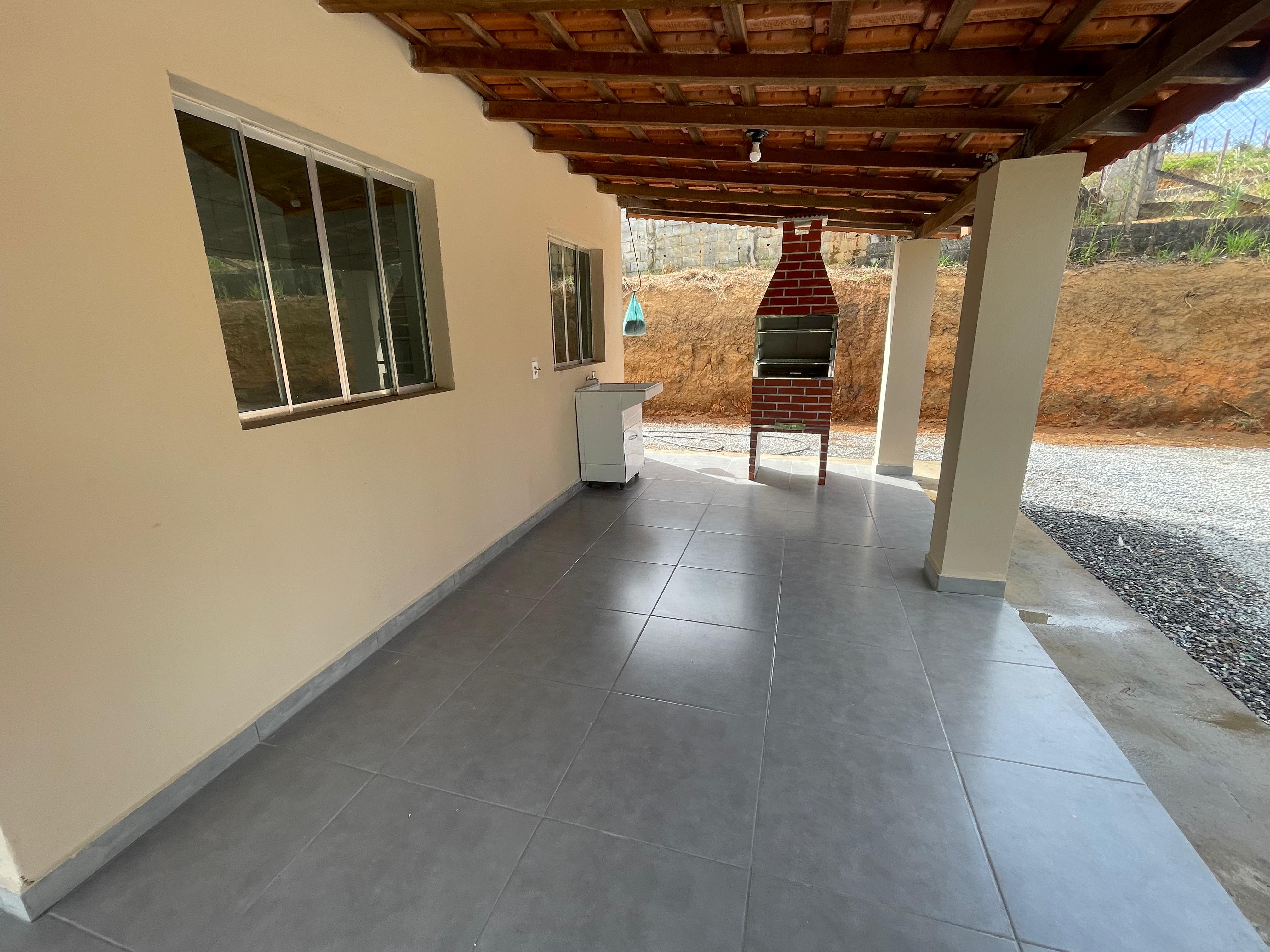 Chácara à venda em Pedra Bela com lago próprio, nascente, córrego e 3.200m² de terreno Cód 1239