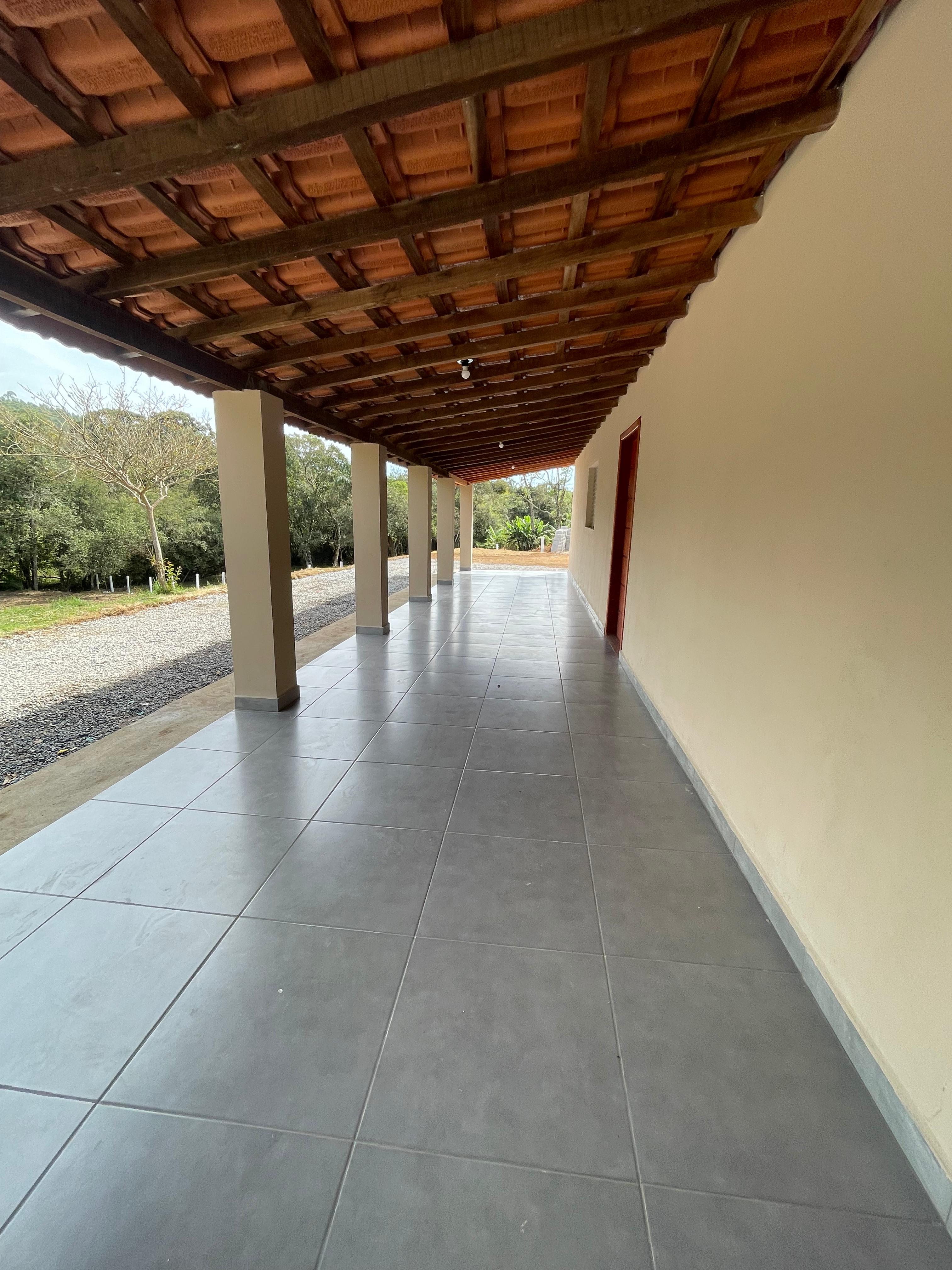 Chácara à venda em Pedra Bela com lago próprio, nascente, córrego e 3.200m² de terreno Cód 1239