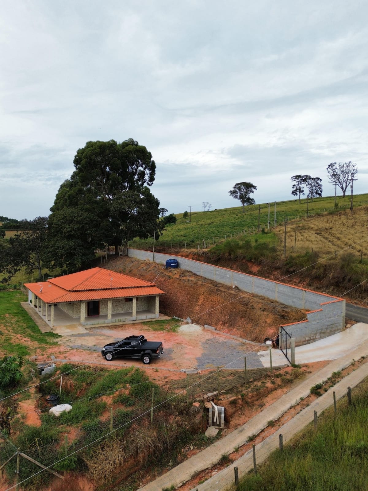 Chácara casa com 2 dormitórios sendo 1 com suíte a venda em Toledo - MG Cod - 1243