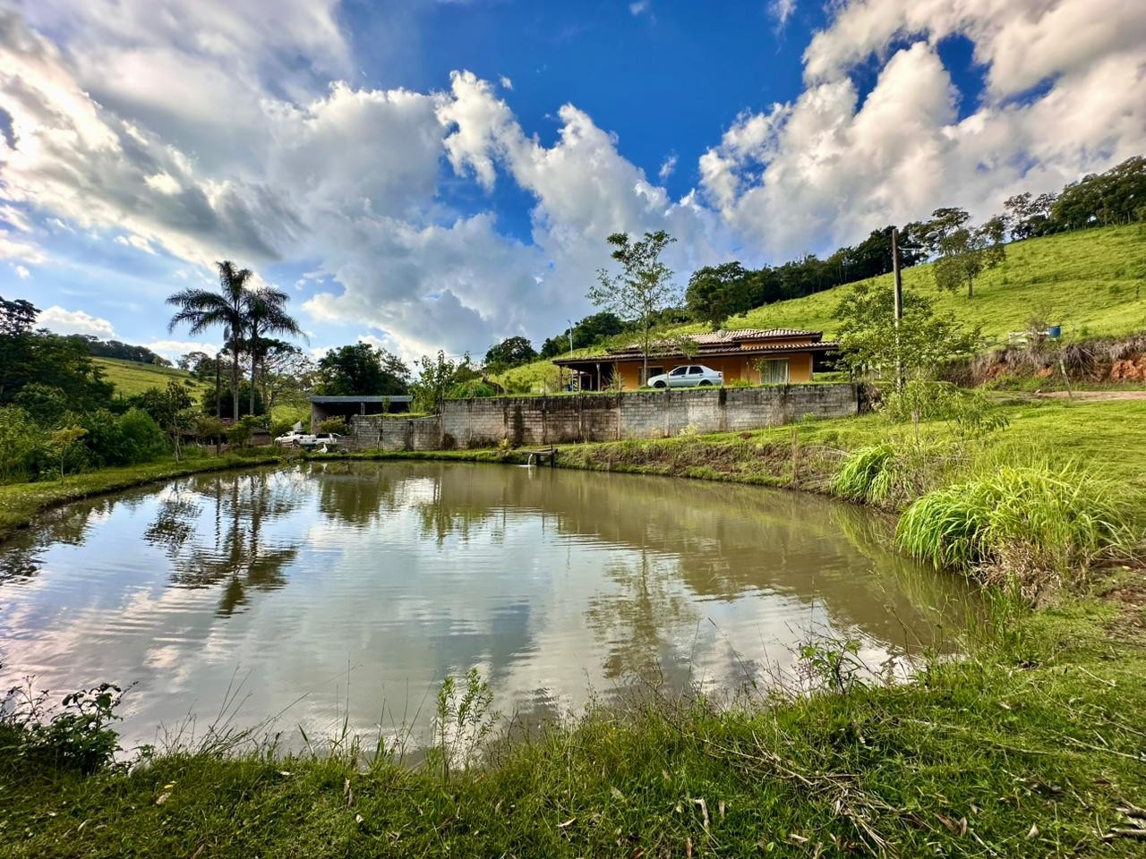 Sítio com Cachoeira Particular à Venda – 30.000m² + Casa – R$ 670 Mil cod.1248