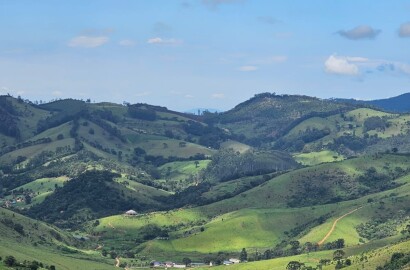 Mini Fazenda de 10 Alqueires à Venda em Camanducaia | Próxima a Monte Verde1254