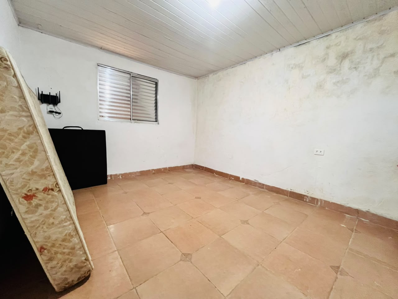Chácara documentada com pequena casa em Munhoz - MG