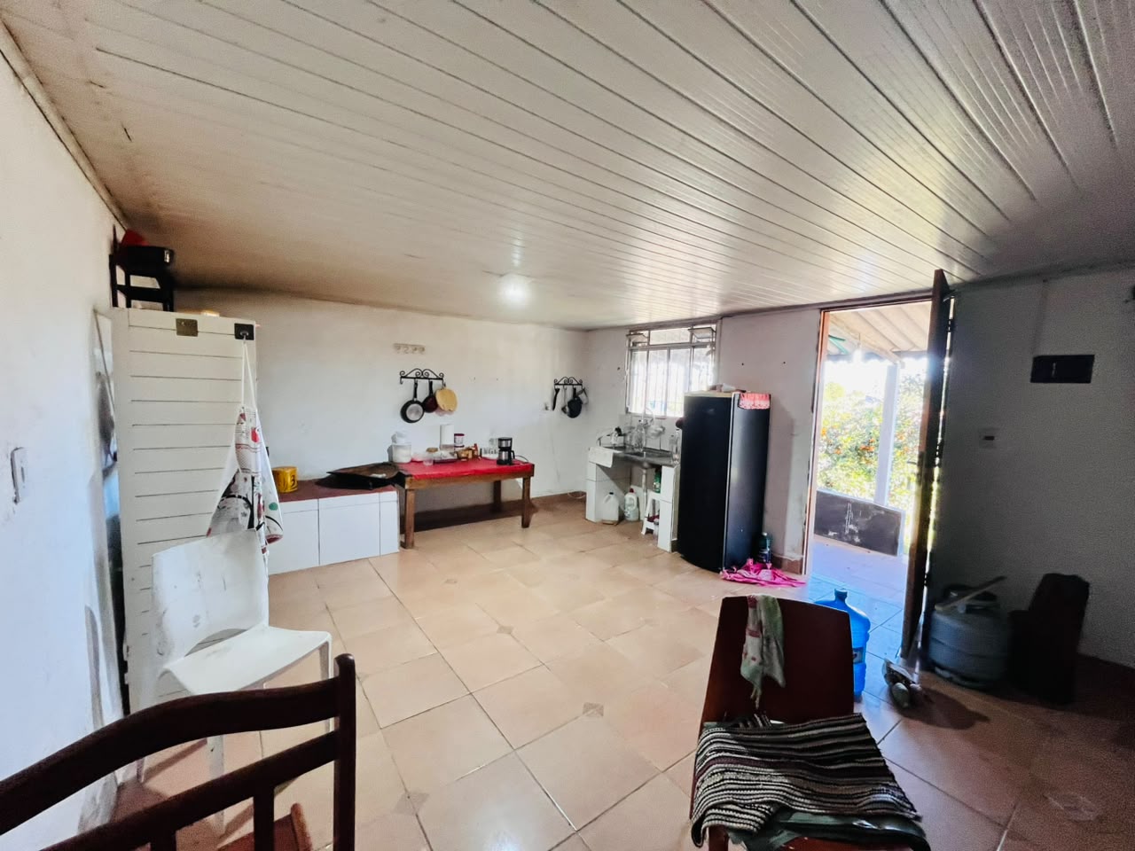 Chácara documentada com pequena casa em Munhoz - MG