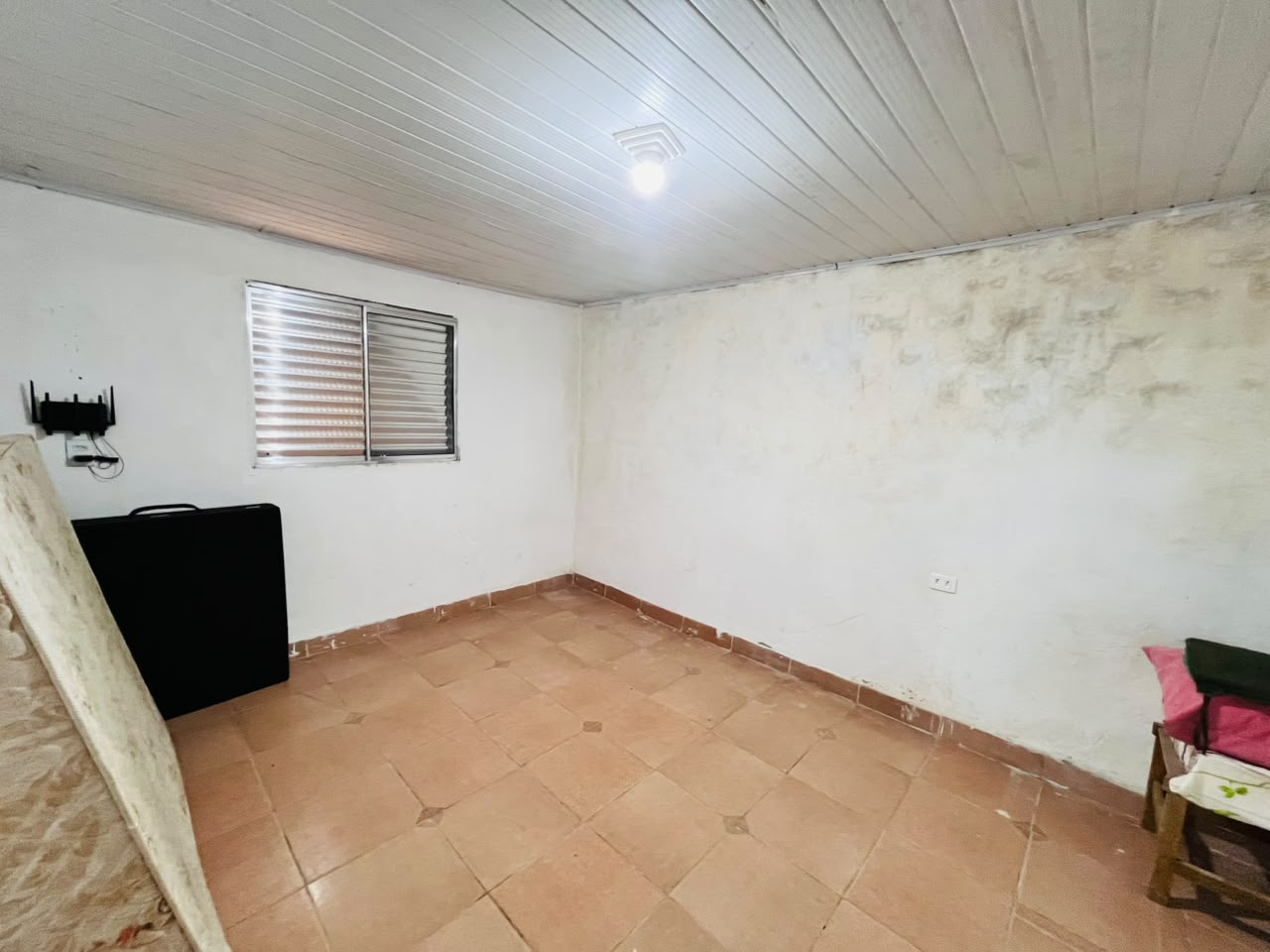 Chácara documentada com pequena casa em Munhoz - MG