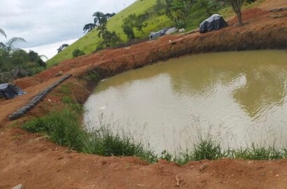 CHÁCARA À VENDA EM EXTREMA MG – UM VERDADEIRO REFÚGIO COM MUITA ÁGUA!  Cod. 1267