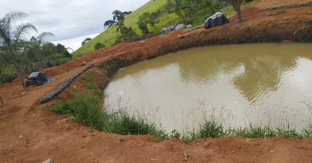 CHÁCARA À VENDA EM EXTREMA MG – UM VERDADEIRO REFÚGIO COM MUITA ÁGUA!  Cod. 1267
