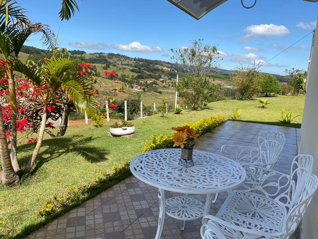 Chácara de Alto Padrão em Toledo/MG – A 1,6 km do Centro, com Piscina Aquecida e Espaço Gourmet - 1269