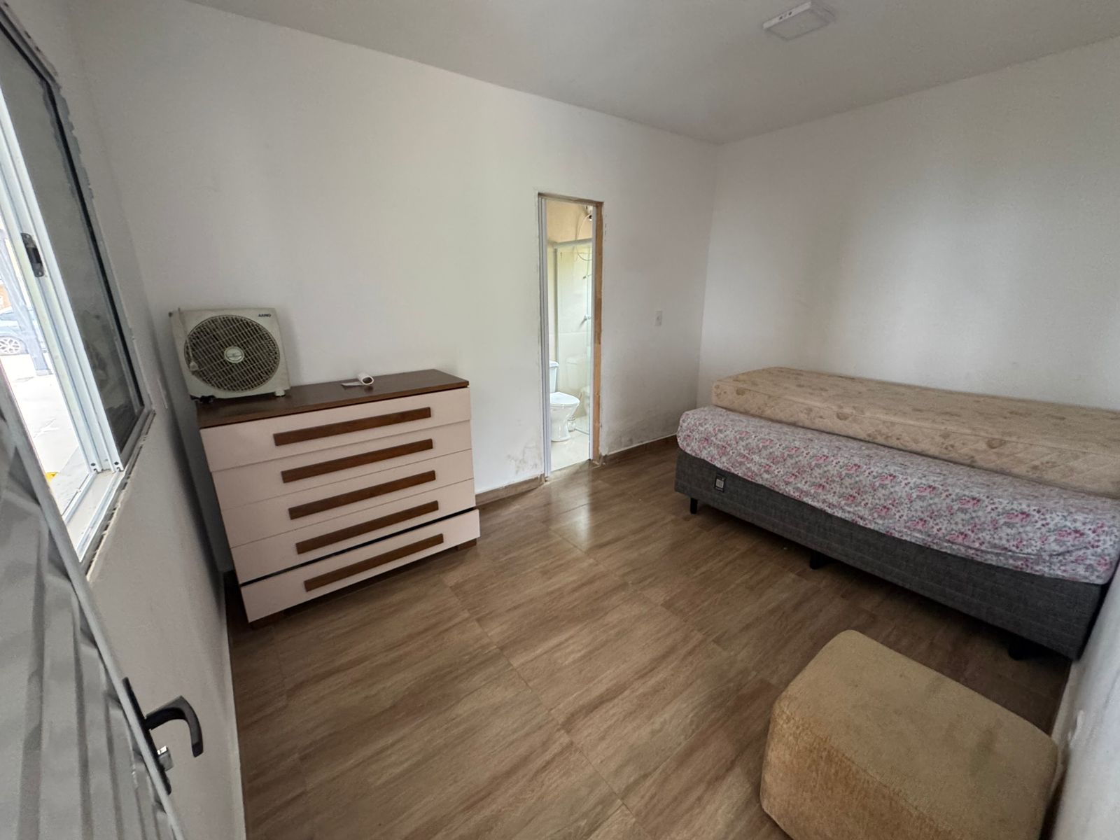 Chácara | casa com 4 suítes, sala e cozinha integrados, piscina em Socorro / SP 1273