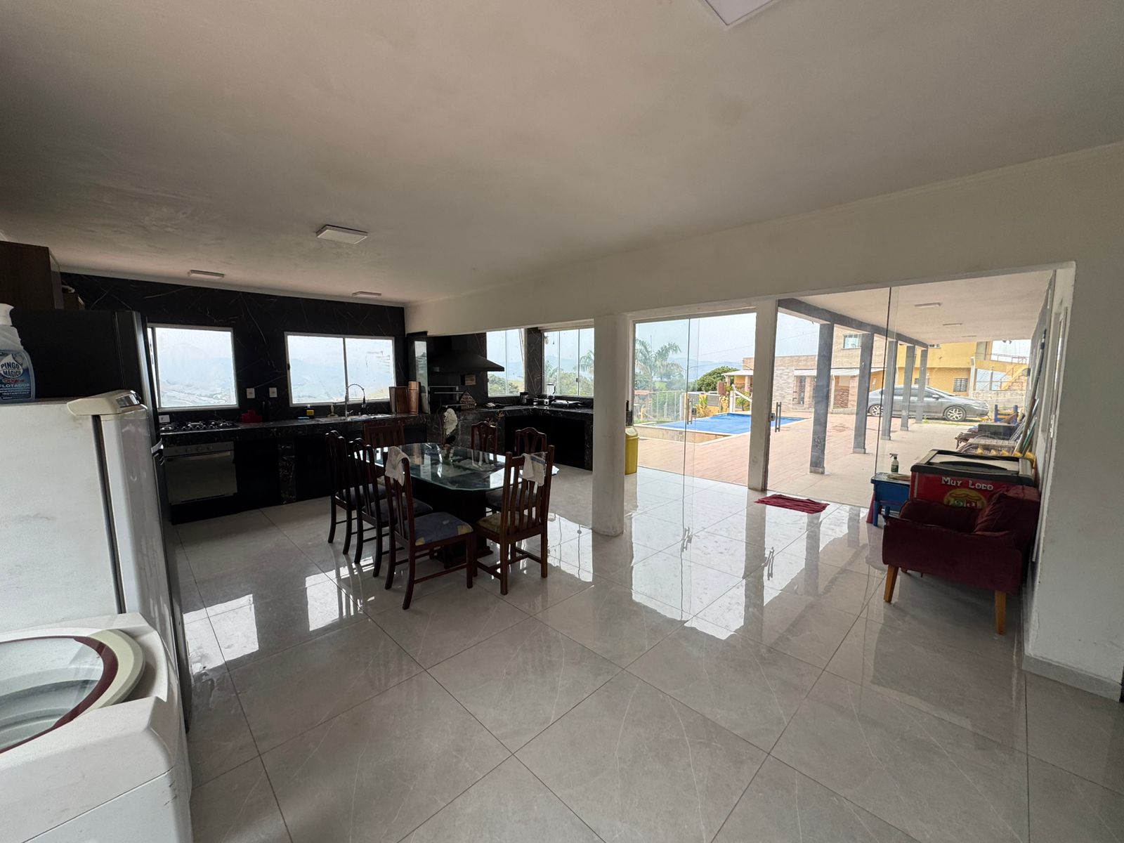 Chácara | casa com 4 suítes, sala e cozinha integrados, piscina em Socorro / SP 1273