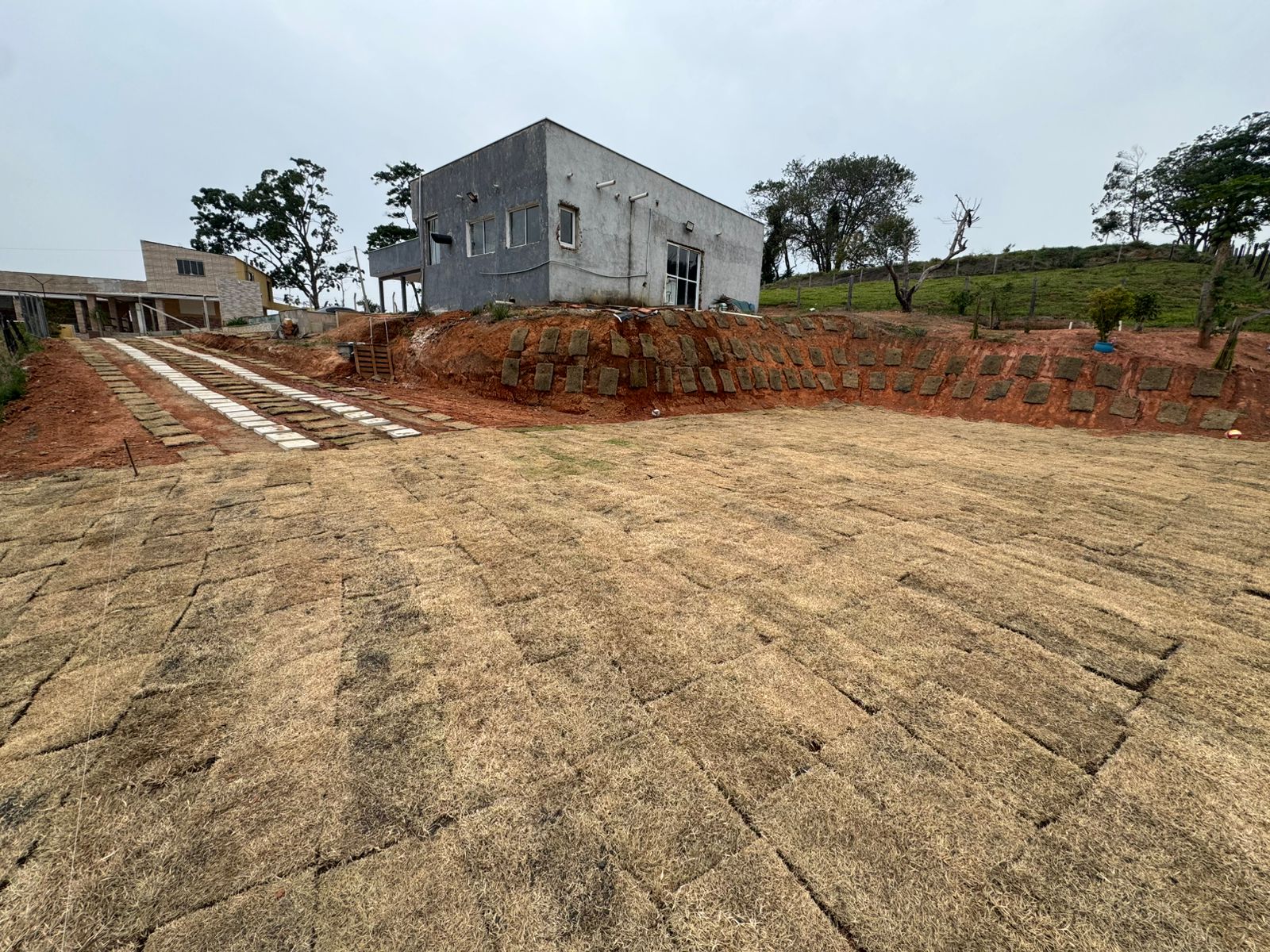 Chácara | casa com 4 suítes, sala e cozinha integrados, piscina em Socorro / SP 1273