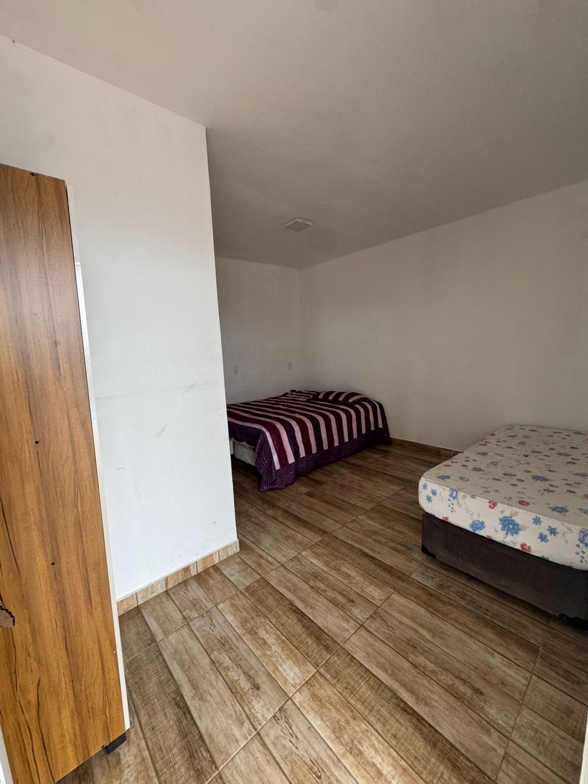Chácara | casa com 4 suítes, sala e cozinha integrados, piscina em Socorro / SP 1273