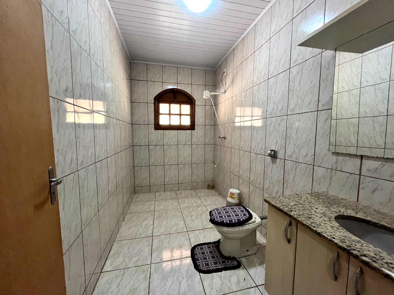 Chácara em Toledo-MG — 2.000 m², casa com 3 quartos, riacho nos fundos cód.1278