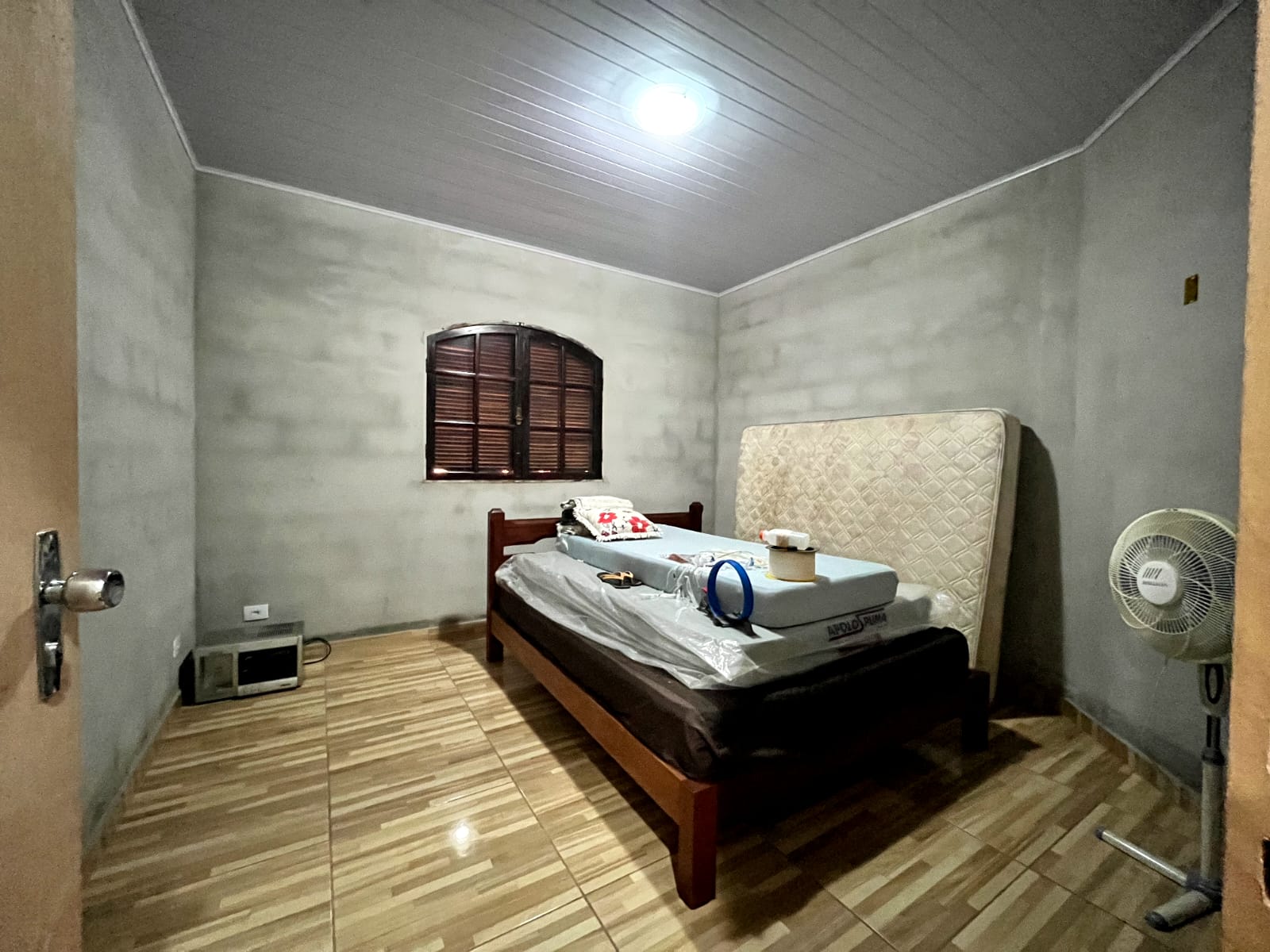 Chácara em Toledo-MG — 2.000 m², casa com 3 quartos, riacho nos fundos cód.1278
